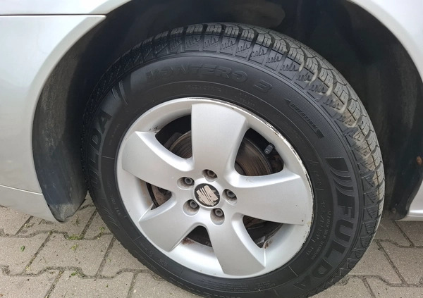 Seat Leon cena 8300 przebieg: 289000, rok produkcji 2004 z Strzelin małe 106